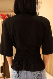 T-SHIRT IN COTONE CON LACCI POSTERIORI