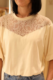 T-SHIRT IN COTONE CON ELASTICO E RICAMI