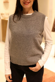 GILET GIROCOLLO CON PROFILI A COSTINE IN 100% LANA