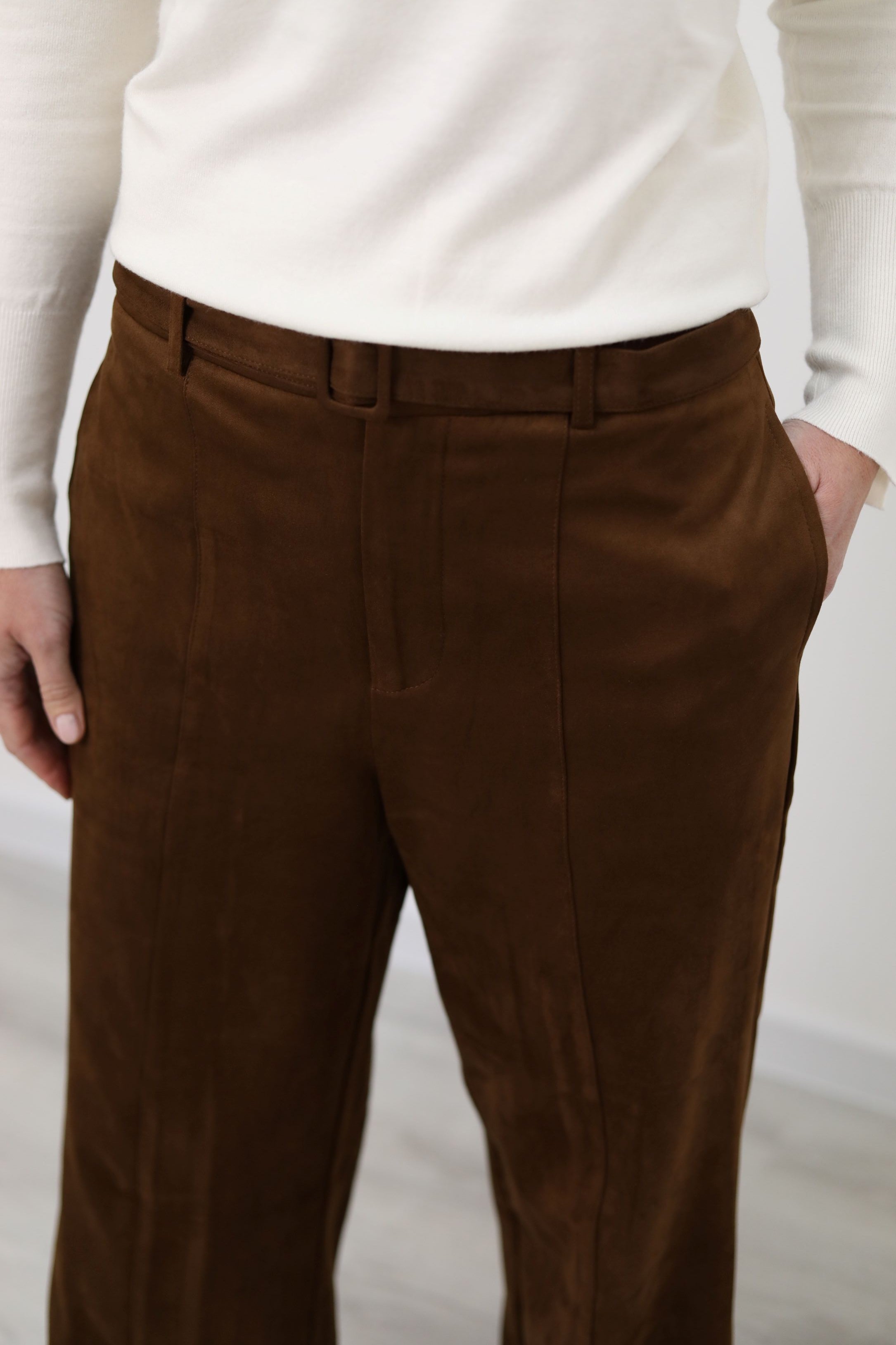 PANTALONE AMPIO CON CINTURA
