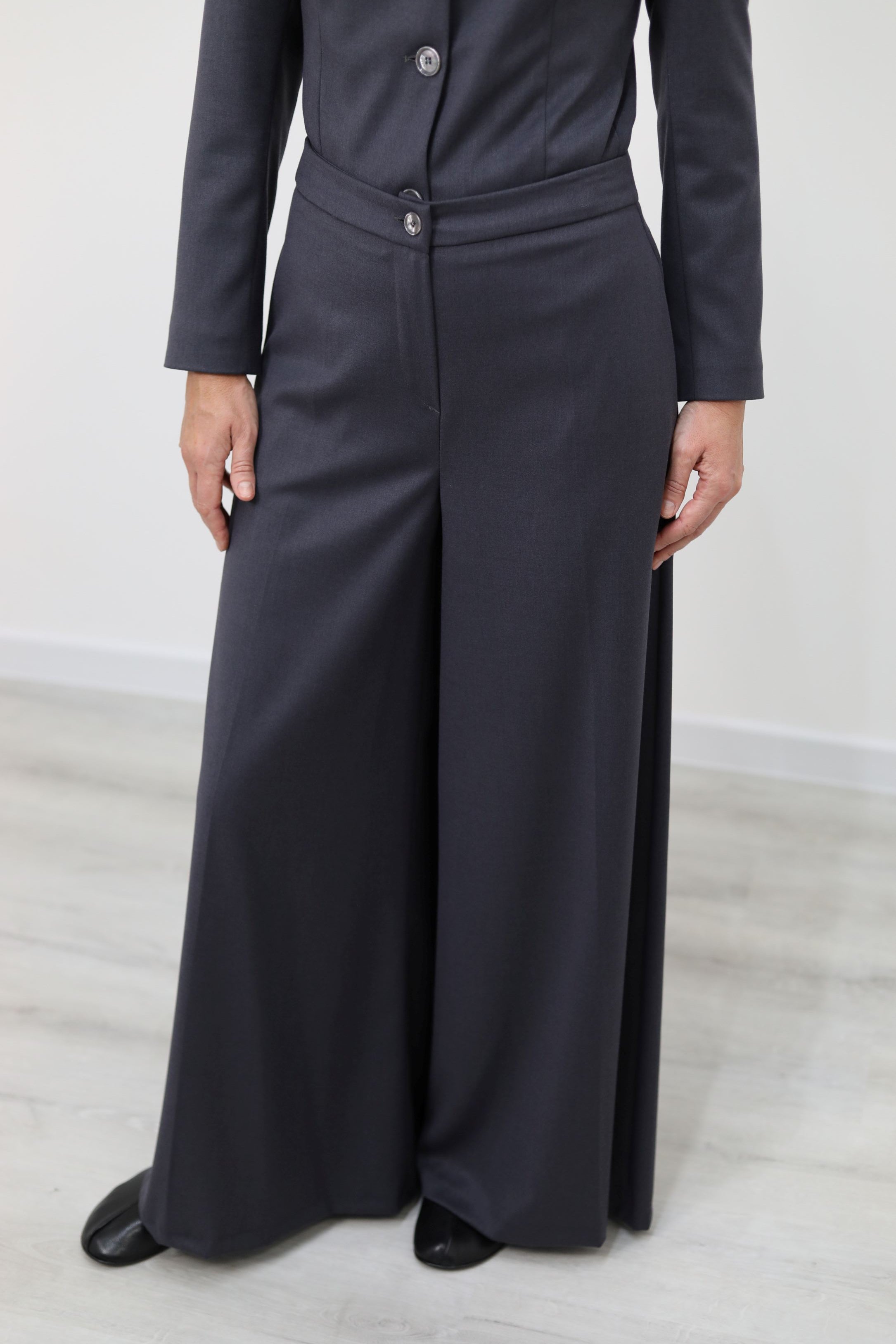 PANTALONE GAMBA AMPIA