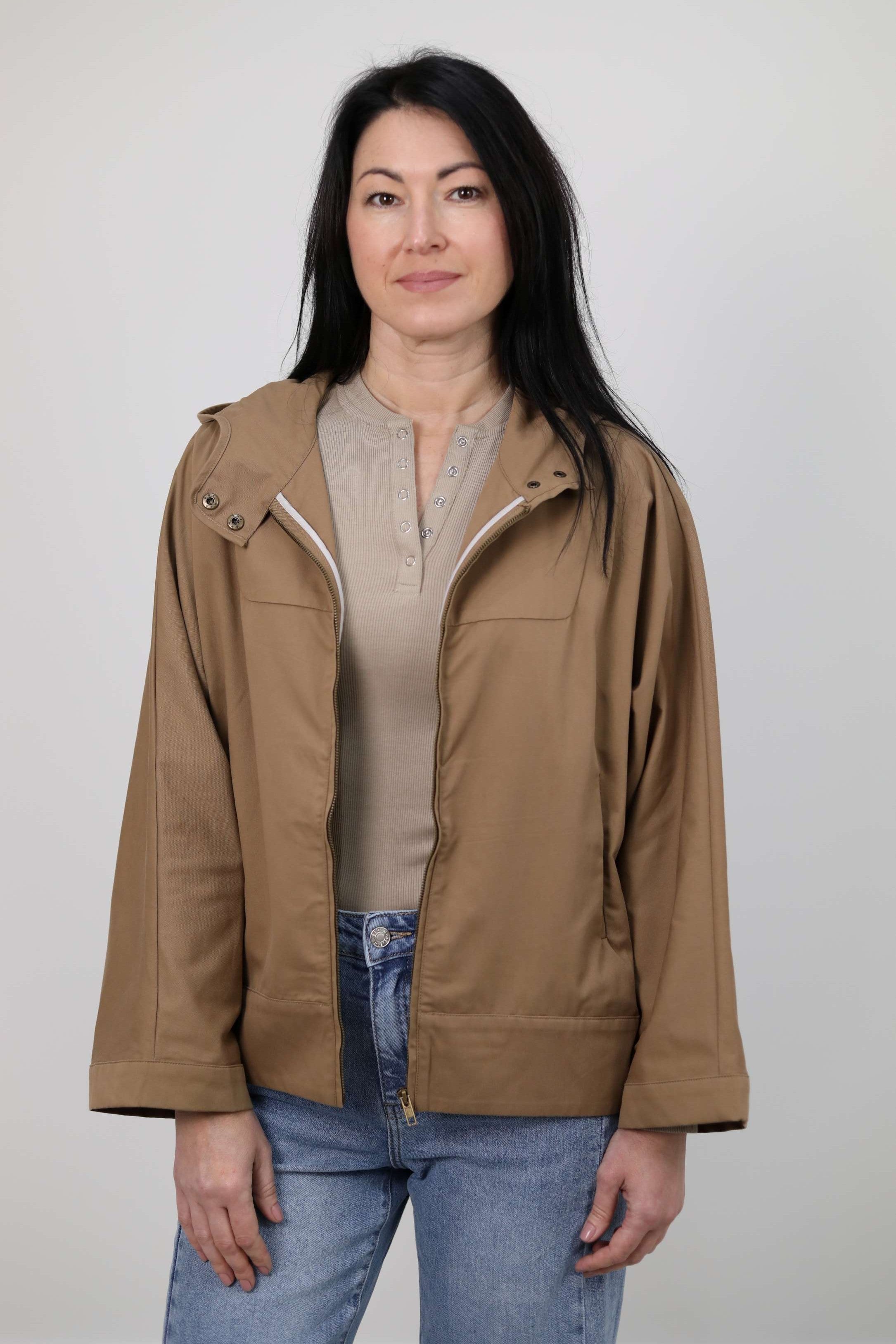 BOMBER MANICA AMPIA CON CAPPUCCIO